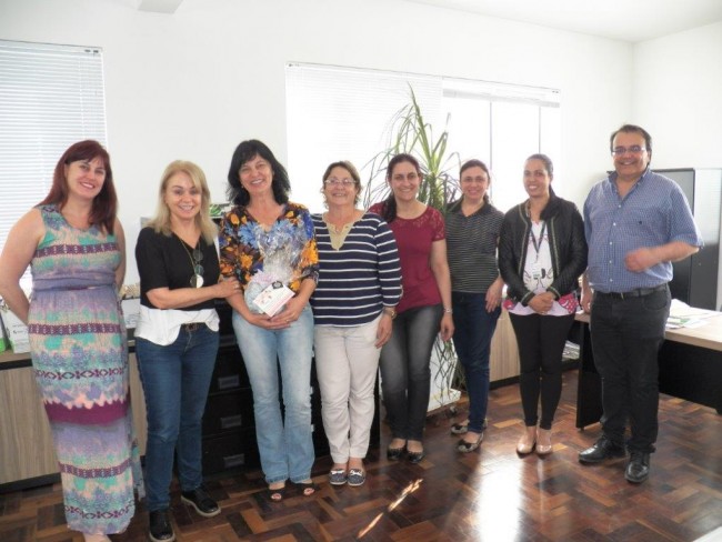 Marli Louback comemorou seu aniversÃ¡rio com a equipe de Desenvolvimento de Pessoal
