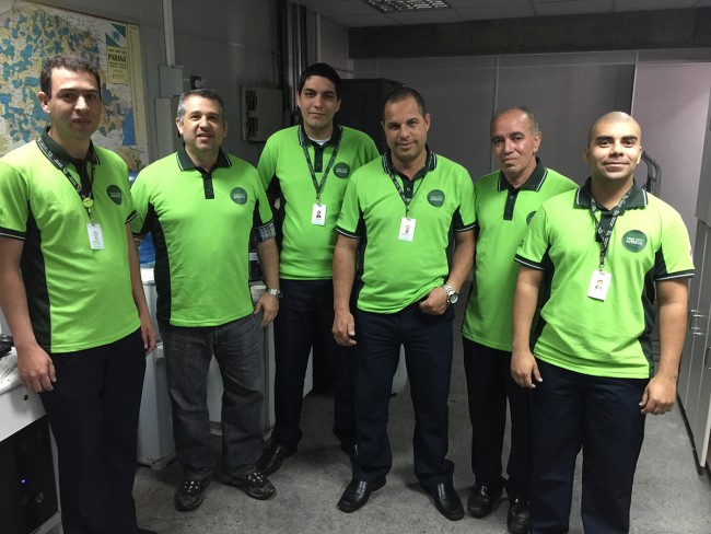 Profissionais da agÃªncia de Curitiba como novo uniforme de VerÃ£o